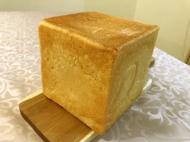 立方体の角食パン
